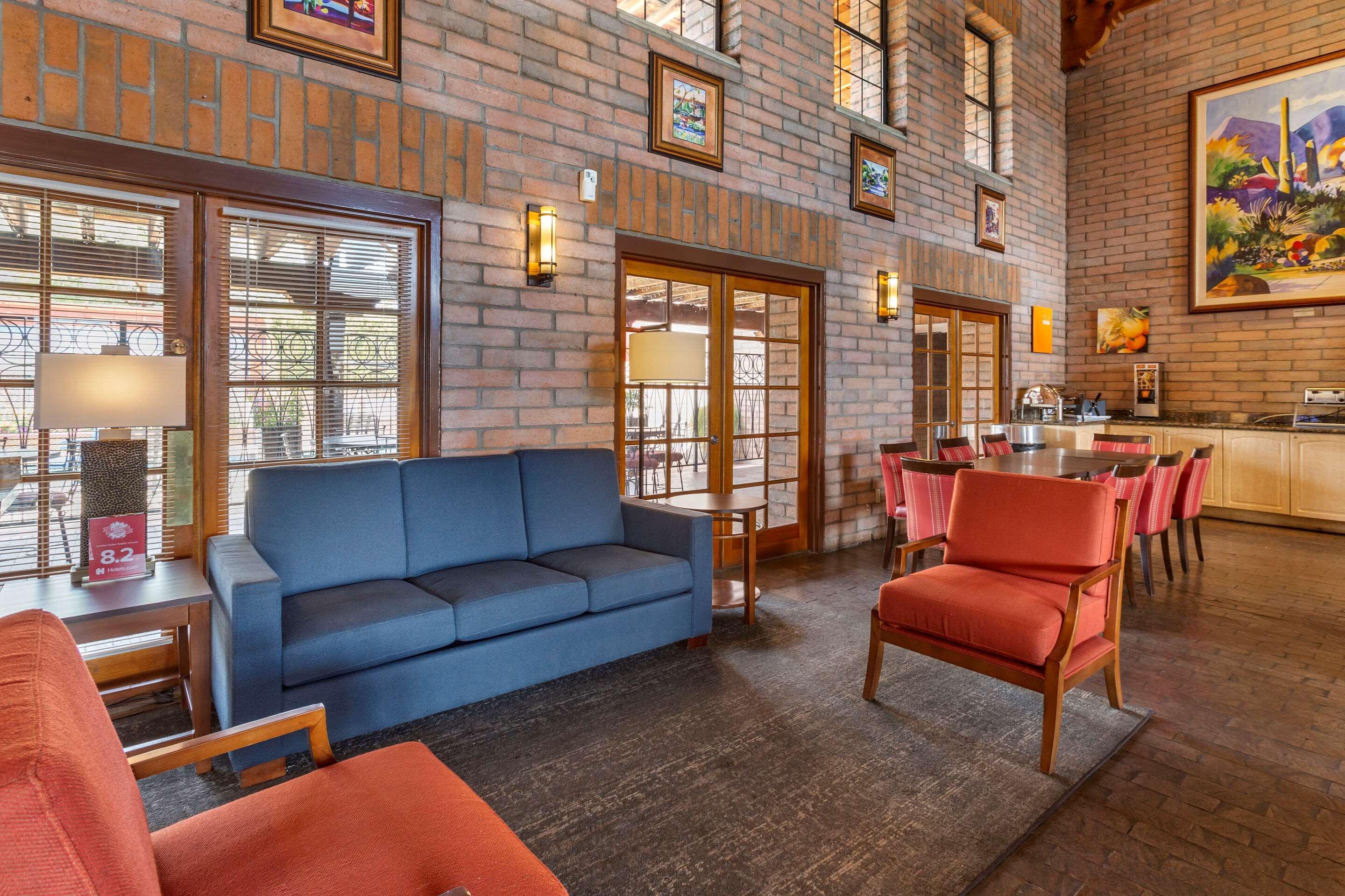Comfort Suites At Sabino Canyon Тусон Екстериор снимка