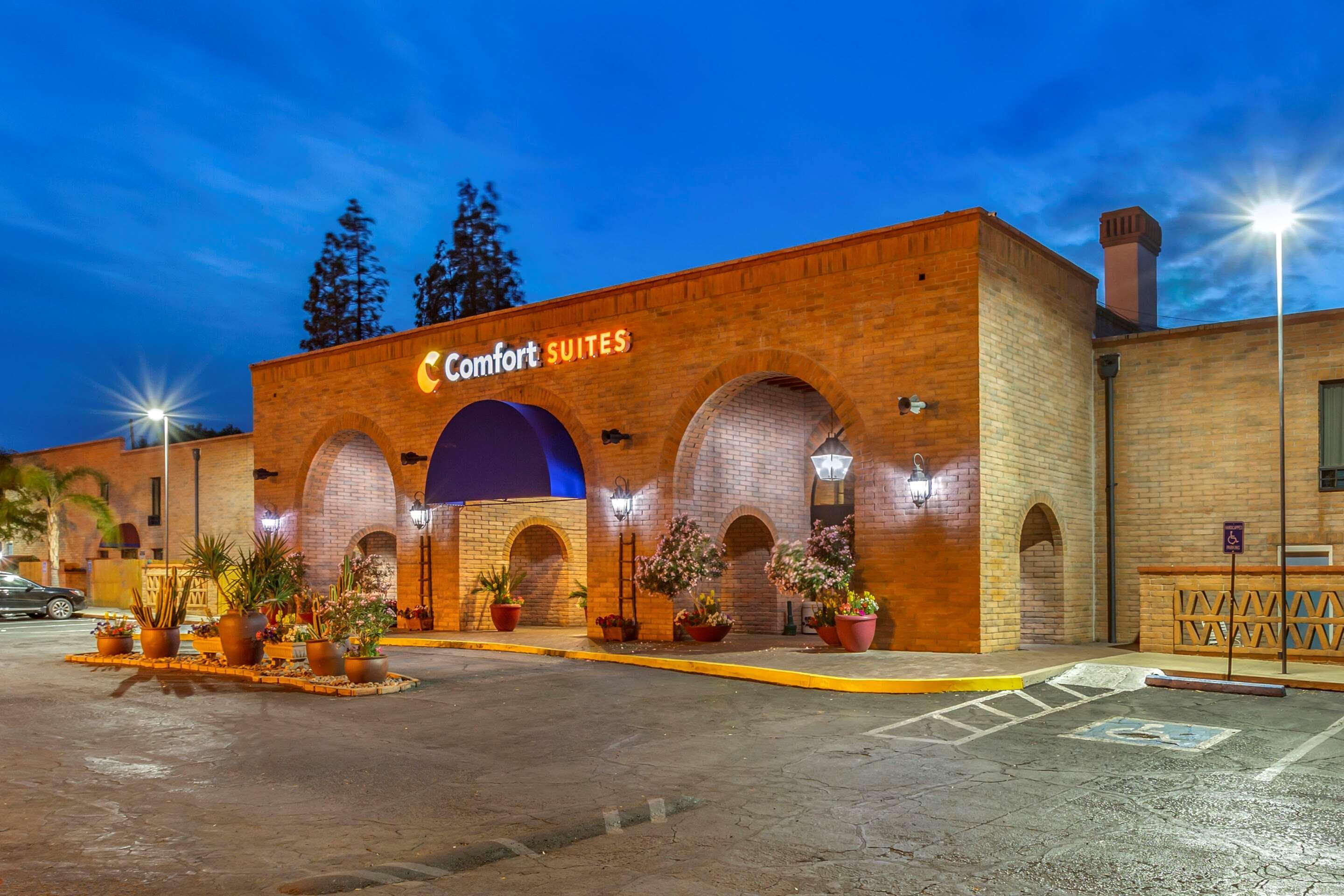Comfort Suites At Sabino Canyon Тусон Екстериор снимка