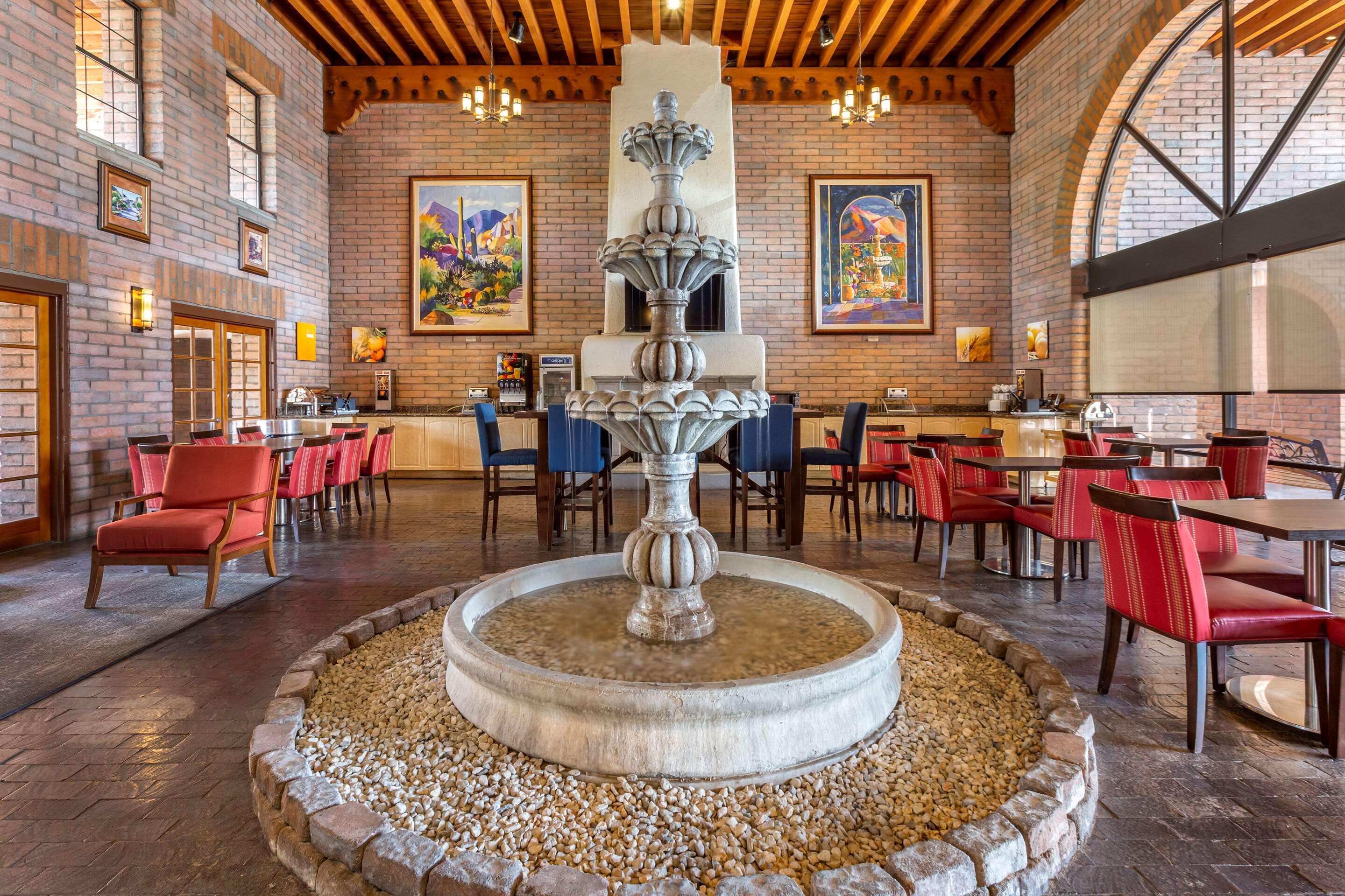 Comfort Suites At Sabino Canyon Тусон Екстериор снимка