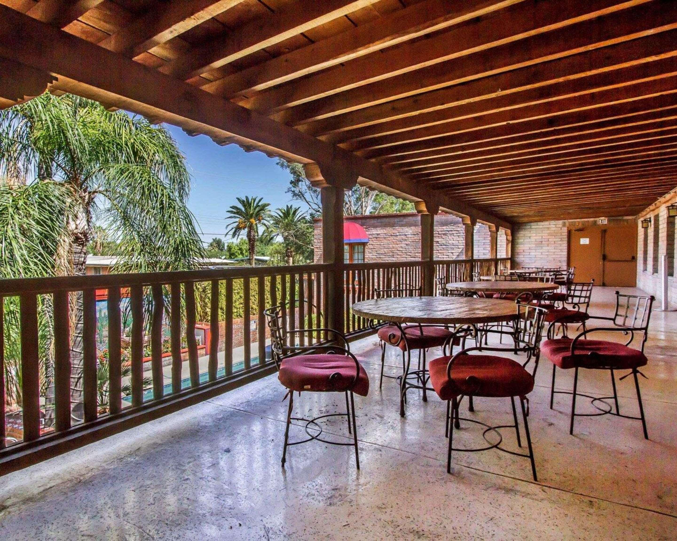 Comfort Suites At Sabino Canyon Тусон Екстериор снимка