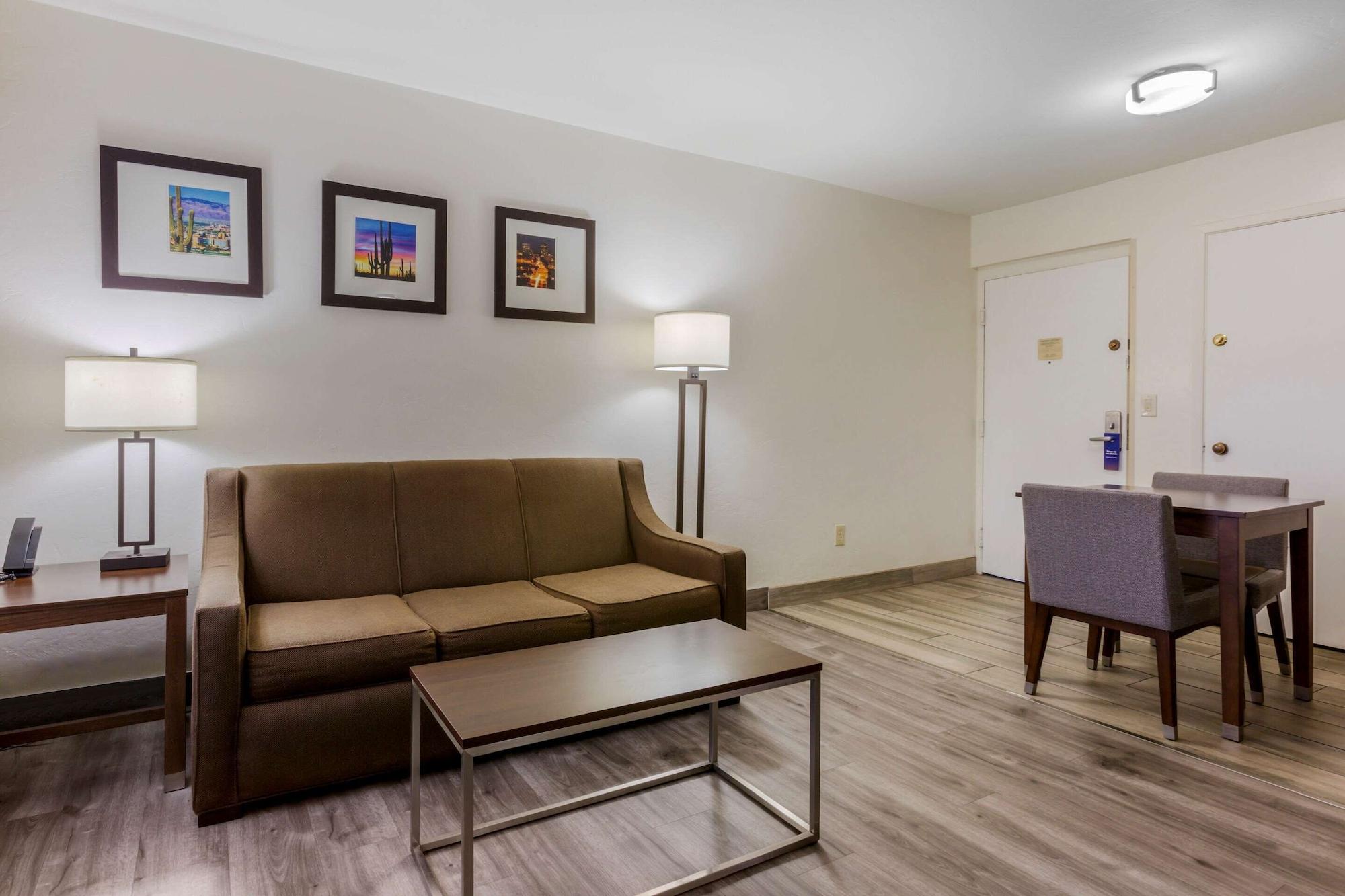 Comfort Suites At Sabino Canyon Тусон Екстериор снимка